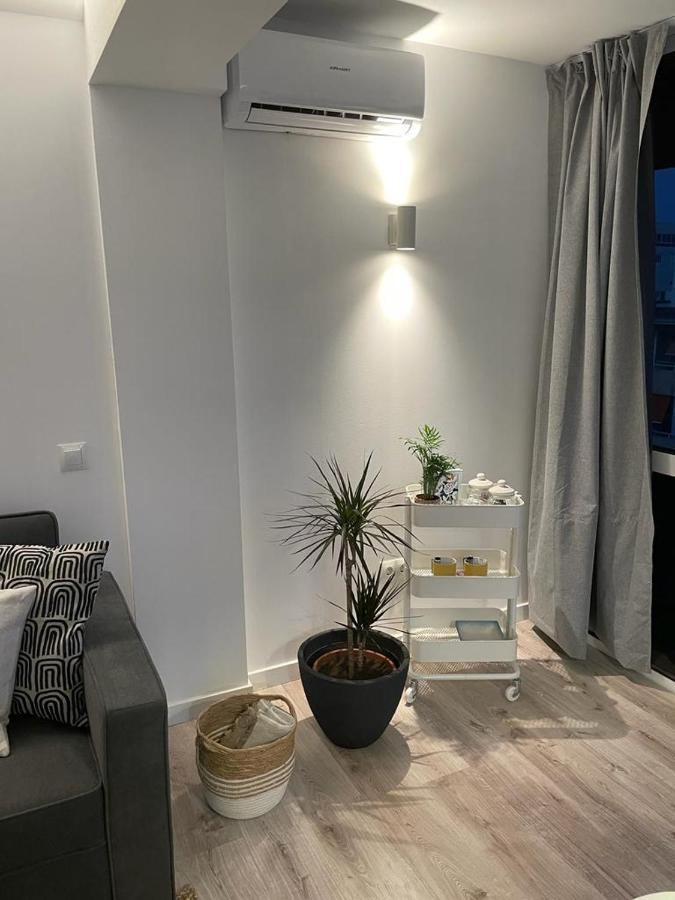 Apartamento C Y L 托雷莫利诺斯 外观 照片