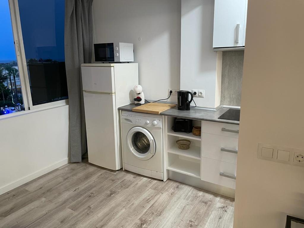 Apartamento C Y L 托雷莫利诺斯 外观 照片
